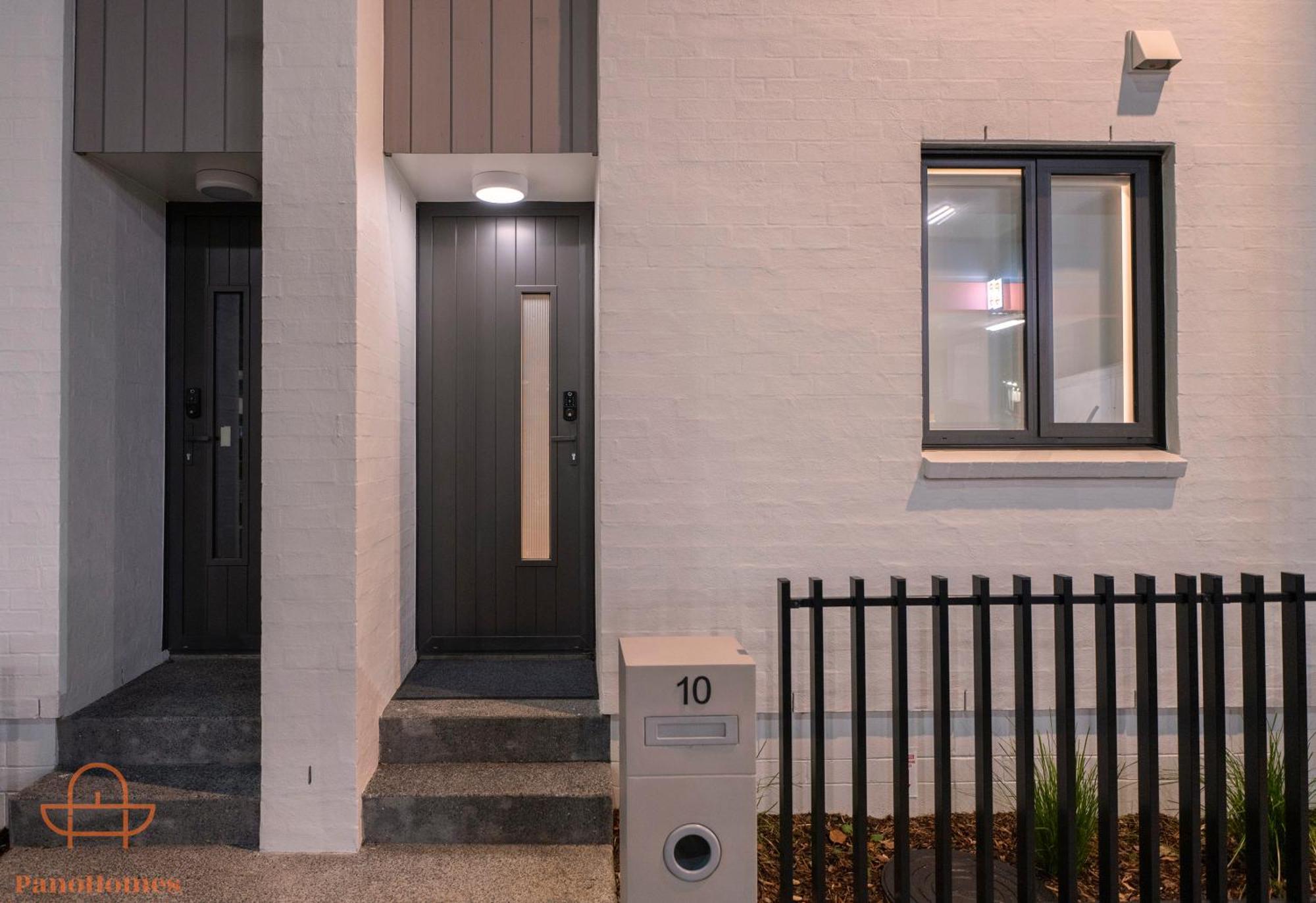 Modern Townhouse Close To City With Full Kitchen - Ellerslie Оукланд Екстериор снимка