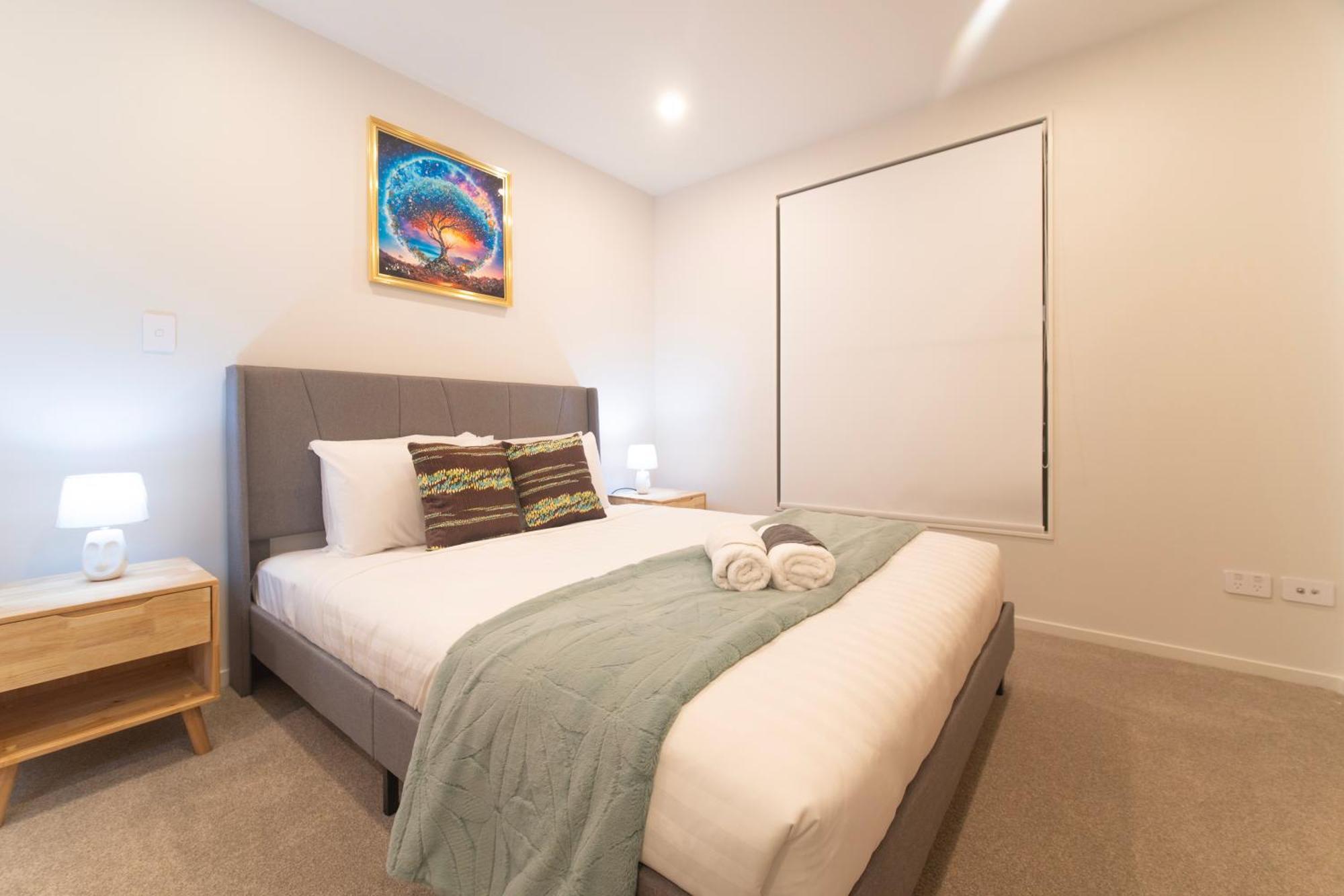 Modern Townhouse Close To City With Full Kitchen - Ellerslie Оукланд Екстериор снимка
